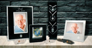 Personalized photo frames and gifts in memory of a deceased person 