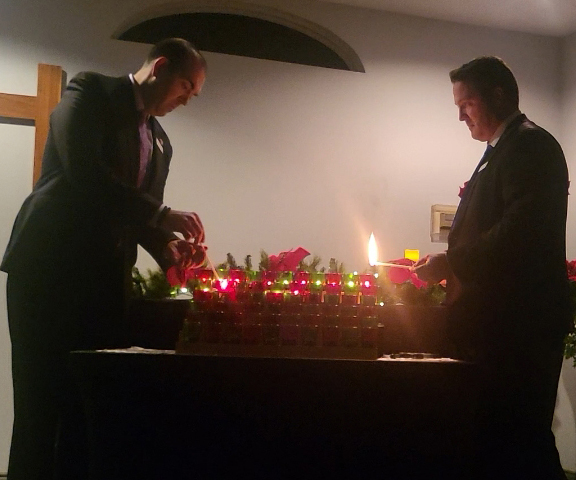 Oliver's Funeral Home Christmas Candlelight Service (1)