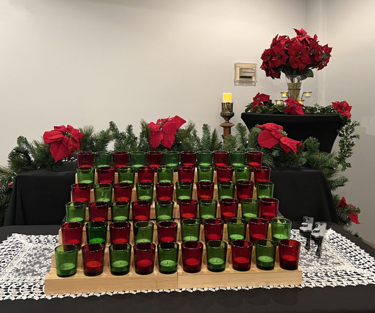 Olivers Funeral Home Christmas Candlelight Service (9)